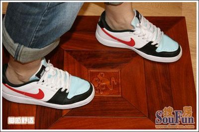 圣象AC6285祥云拼花地板测评 古雅素朴的祥云之舞，清洁建议及金属垫注意事项